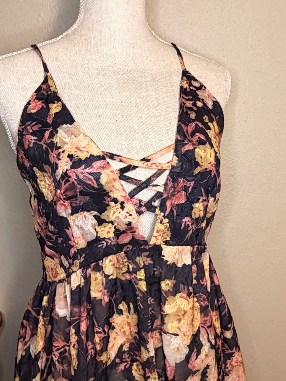 Floral Crisscross Tie-Front Black & Yellow Summer Dress